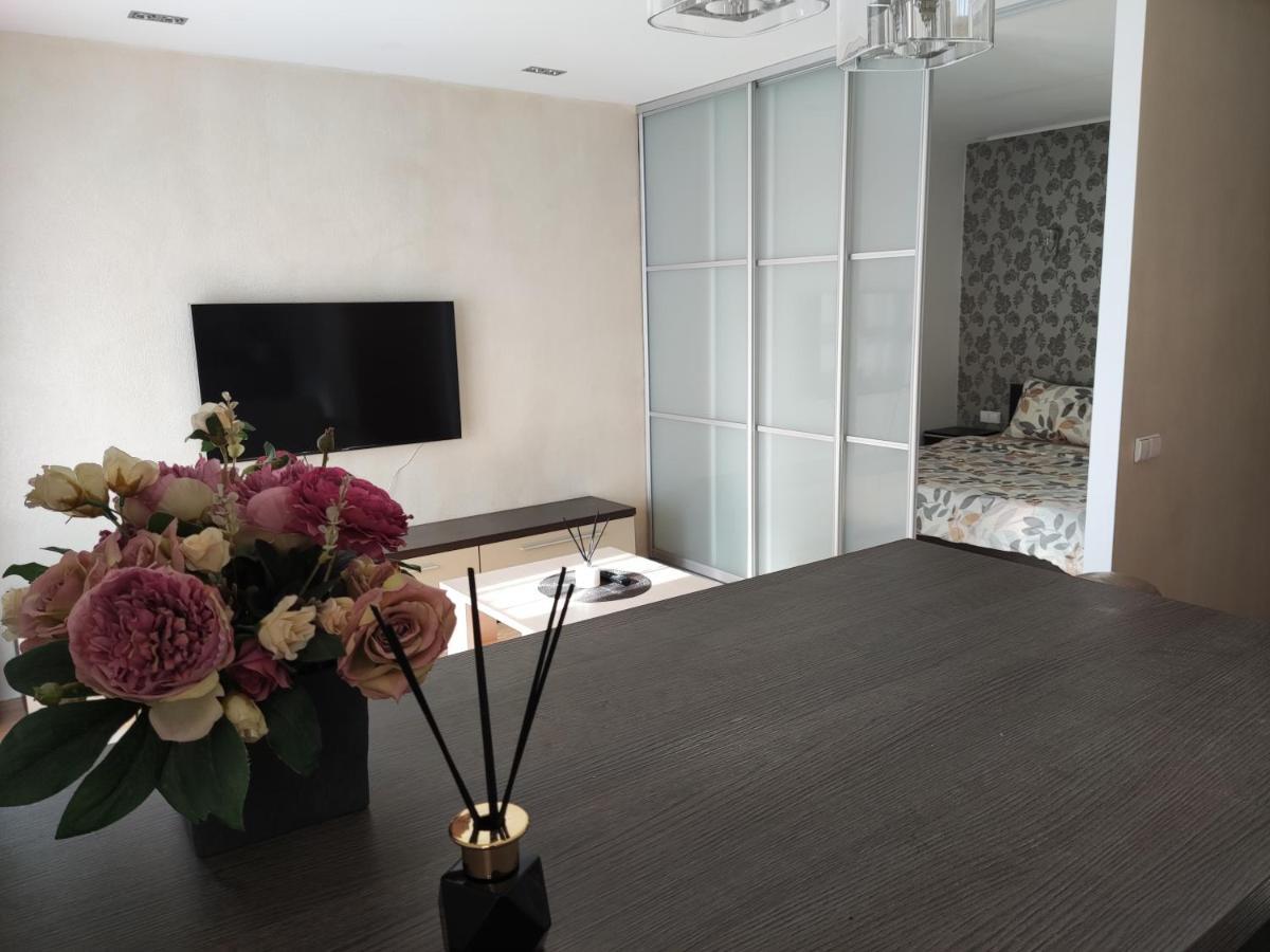 Nikoletos Apartamentai Паневежис Экстерьер фото