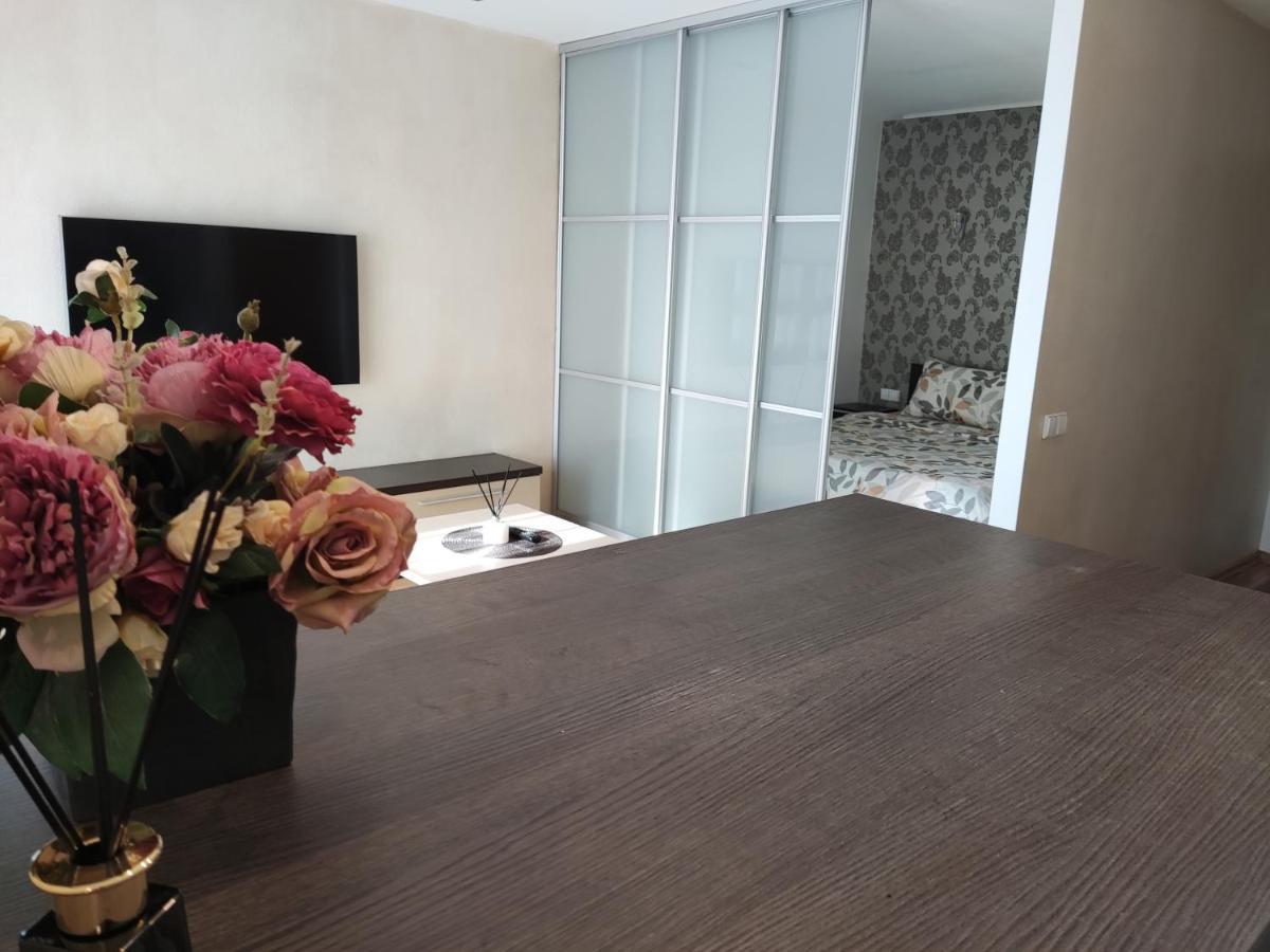 Nikoletos Apartamentai Паневежис Экстерьер фото